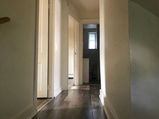 Building Photo - Single Family Home