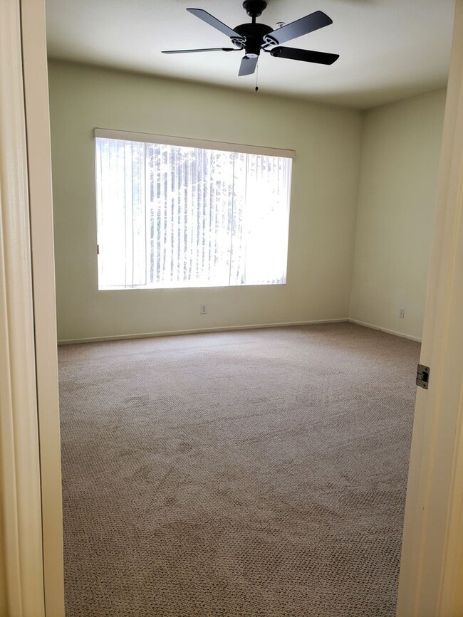 Building Photo - ***COMING SOON***SPACIOUS 4 BEDROOM | 3 BA...