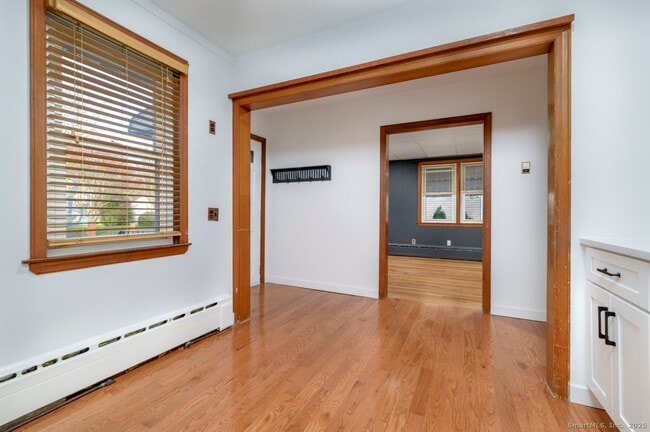 Building Photo - 34 Alpine St