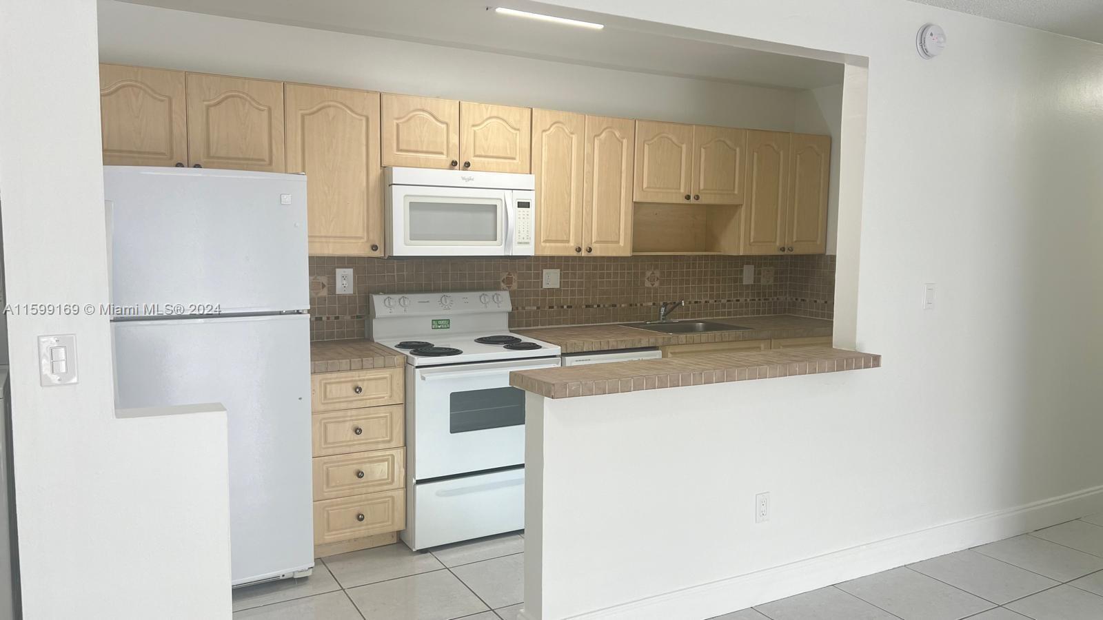 Building Photo - 4570 NW 79th Ave