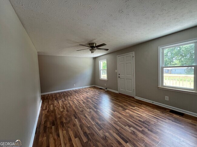 Building Photo - 943 Grier Rd