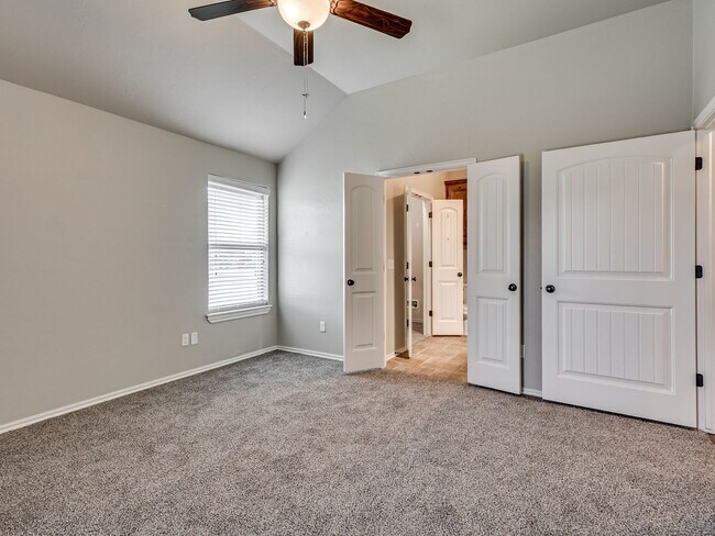 Building Photo - 8921 SW 55th St