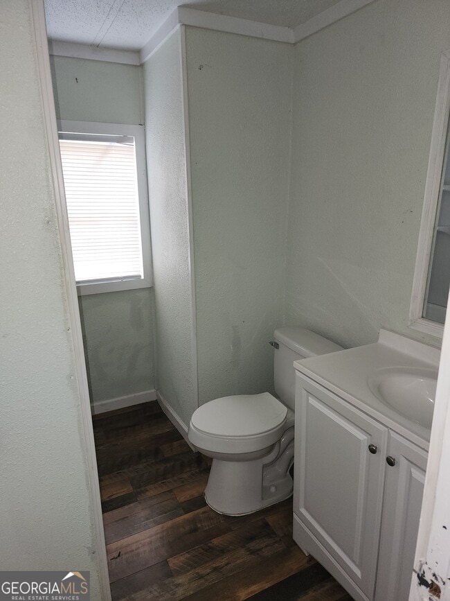 Building Photo - 1373 Elm Cir