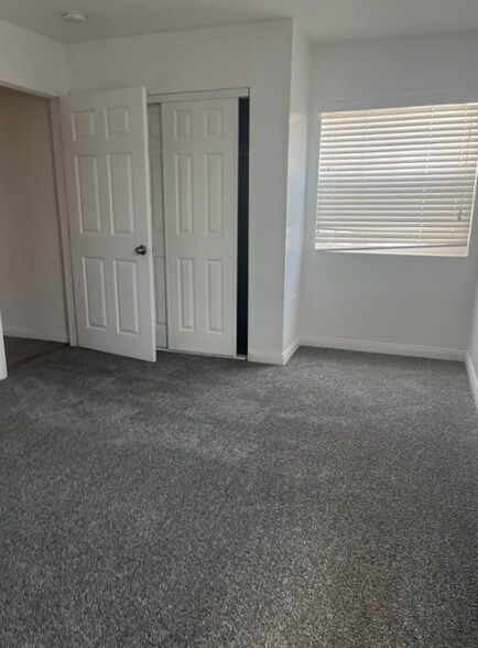 Building Photo - 1750 Karen Ave