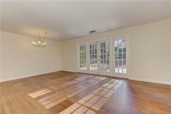 Building Photo - 465 Windsor Parkway