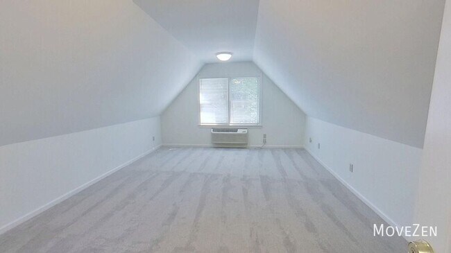 Building Photo - 2400 Tweedmore Ct