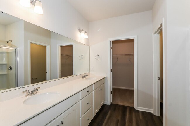 Building Photo - 313 Parkington Ln