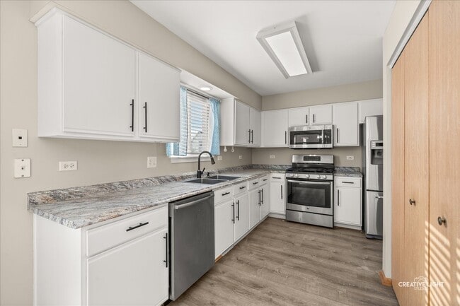 Building Photo - 2477 Smithfield Ct