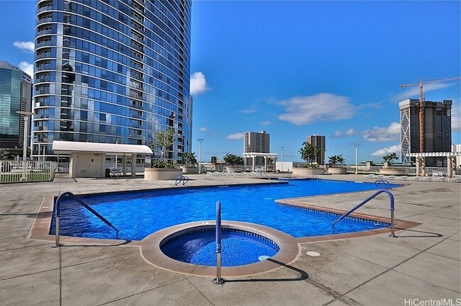 Building Photo - 1296 Kapiolani Blvd