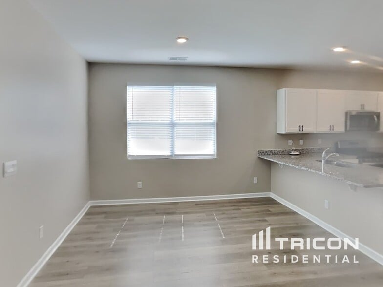 Building Photo - 1507 Ashgrove Pl