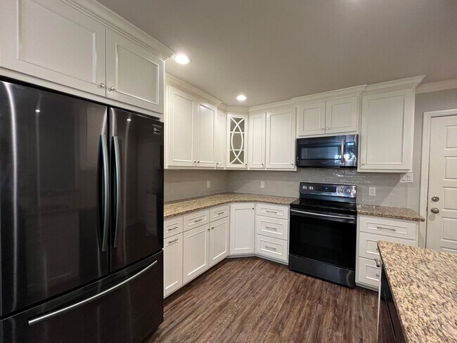 Building Photo - 5429 Meadow Ridge Dr
