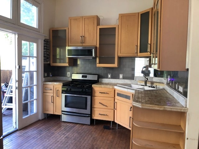 Kitchen - 1112 Peralta St