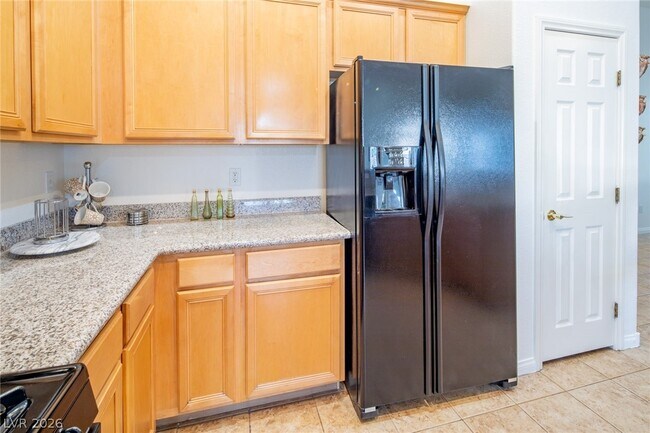 Building Photo - 10916 Bandol Pl