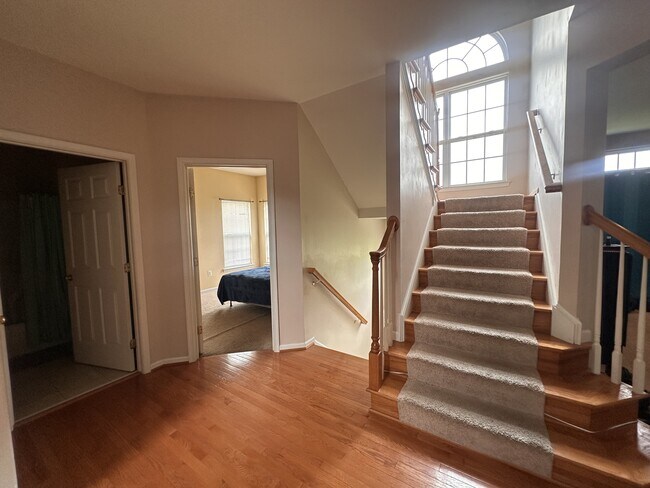 Building Photo - 132 Richwood Hall Rd