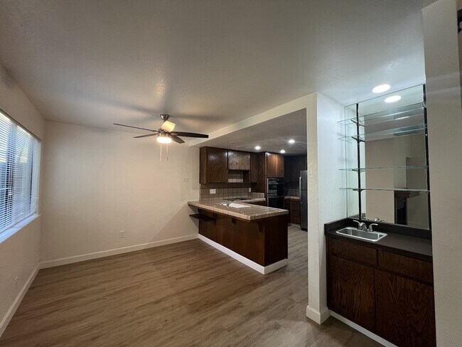 Building Photo - Beautiful Condo in Villa Del Sol – 2 Beds,...