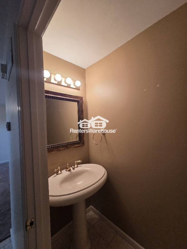 Building Photo - 470 Summit Tree Ct