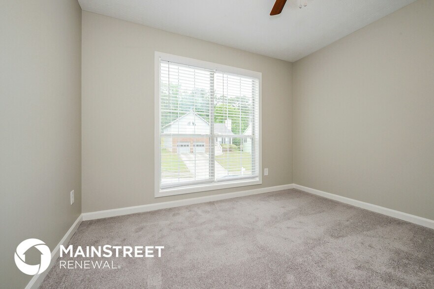 Building Photo - 2580 Riverwood Spring
