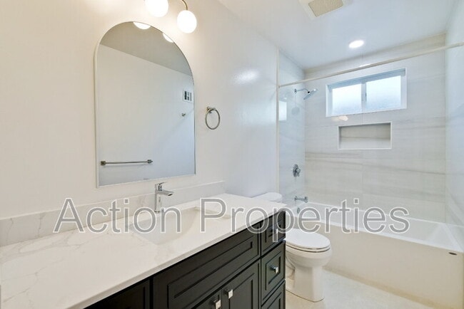 Building Photo - 2329 Trenton Dr