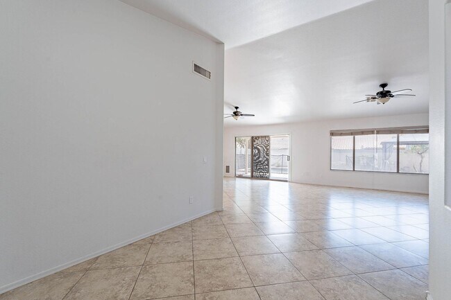 Building Photo - 5463 W Geronimo St