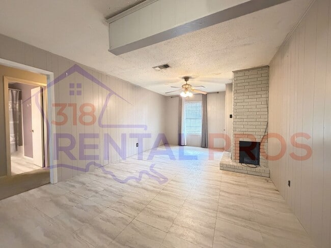 Building Photo - Camillia Circle Duplex