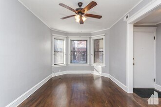 Building Photo - 2 bedroom in Chicago IL 60657