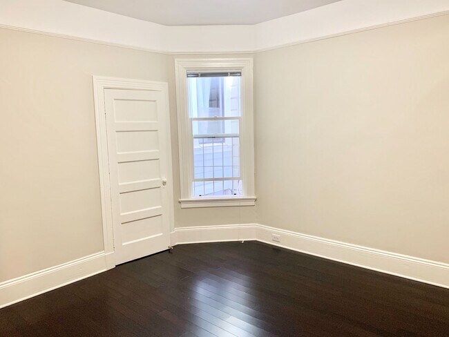 Building Photo - 54-56 Sharon St