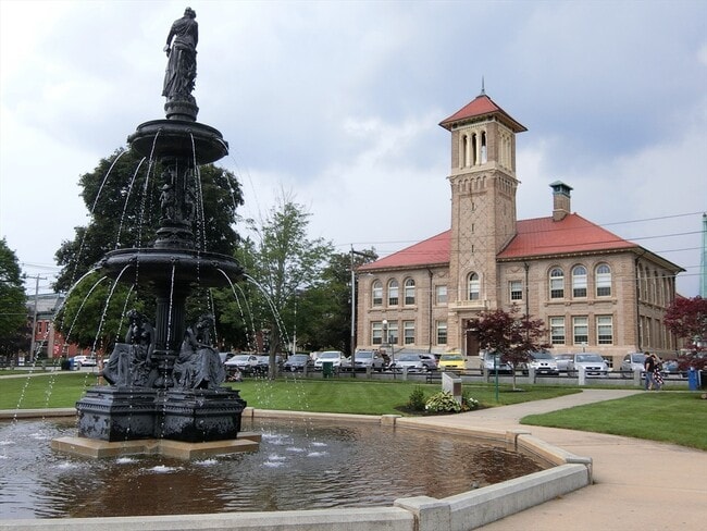 Building Photo - 7 High St