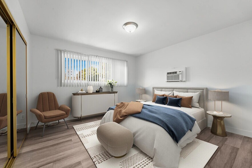 Building Photo - 925 W 30th St