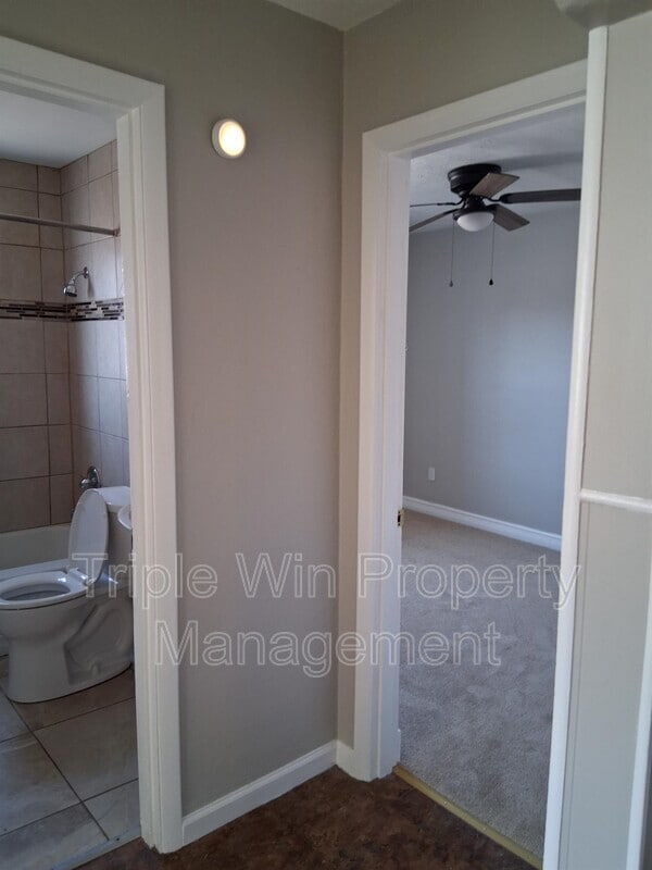 Building Photo - 313 Carthage Ave