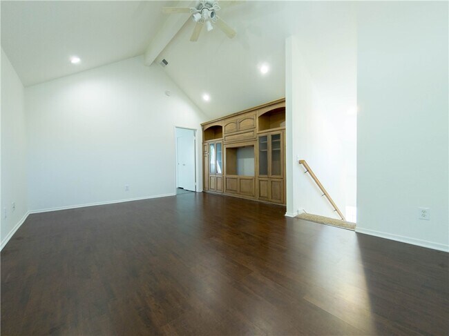 Building Photo - 21032 Primrose Ln
