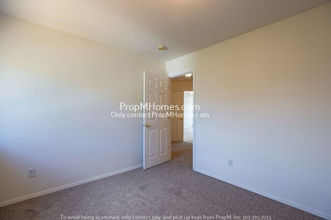 Building Photo - 7561 SW Thornton Dr
