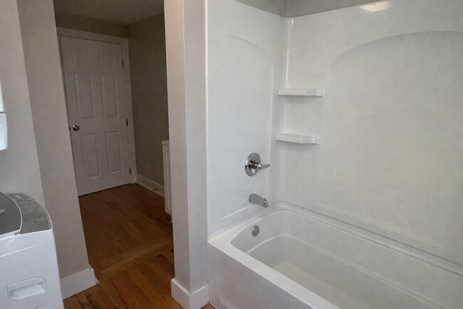 Building Photo - 13 Hampden St