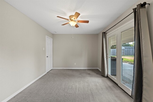 Building Photo - 8818 Edgemoor Dr
