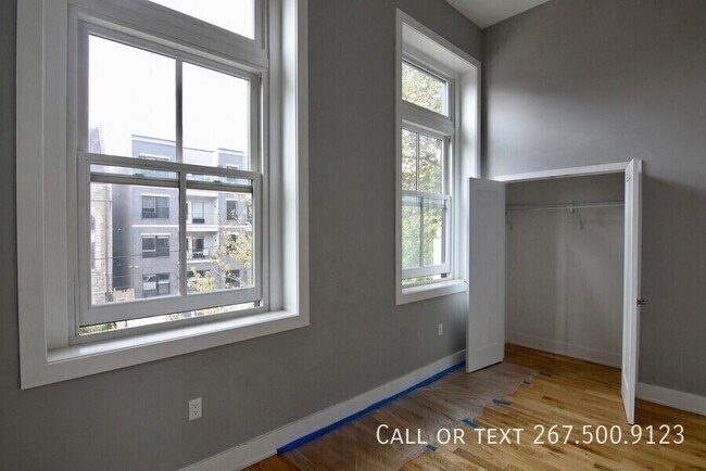 Building Photo - 1523 W Girard Ave