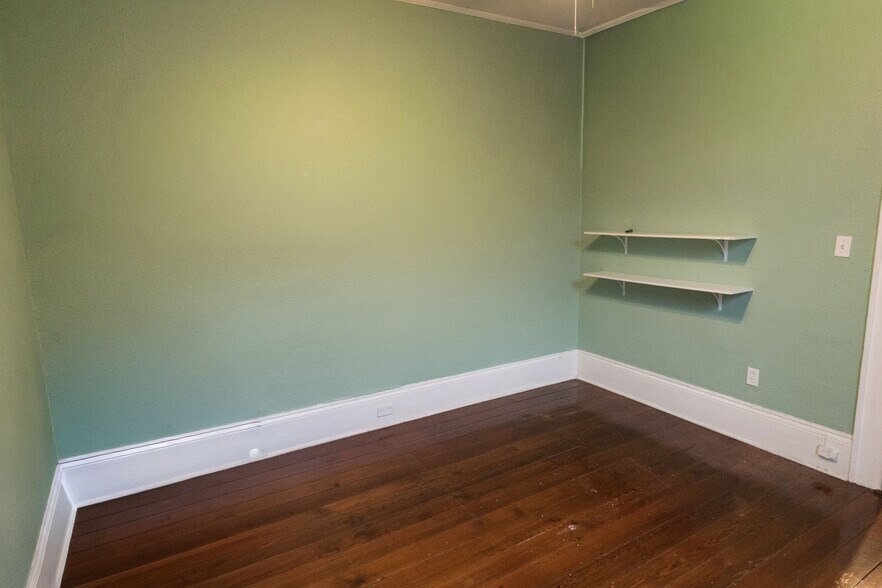 Building Photo - 1116 Mandeville St