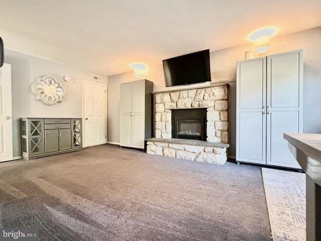 Building Photo - 1180 Weber Rd