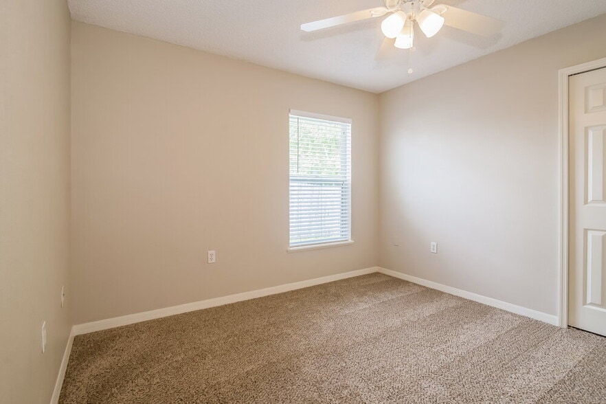 Building Photo - 3192 Carlotta Road