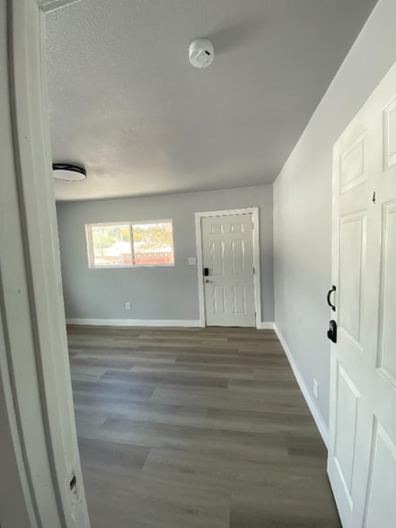 Building Photo - 1509 E 20th St