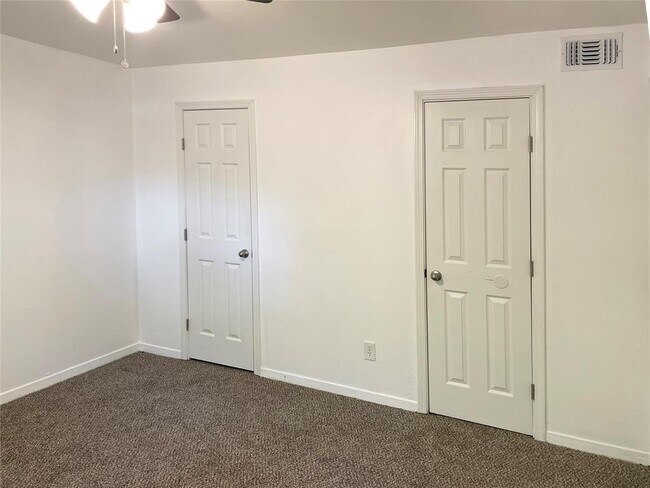 Building Photo - 1529 Wirt Rd