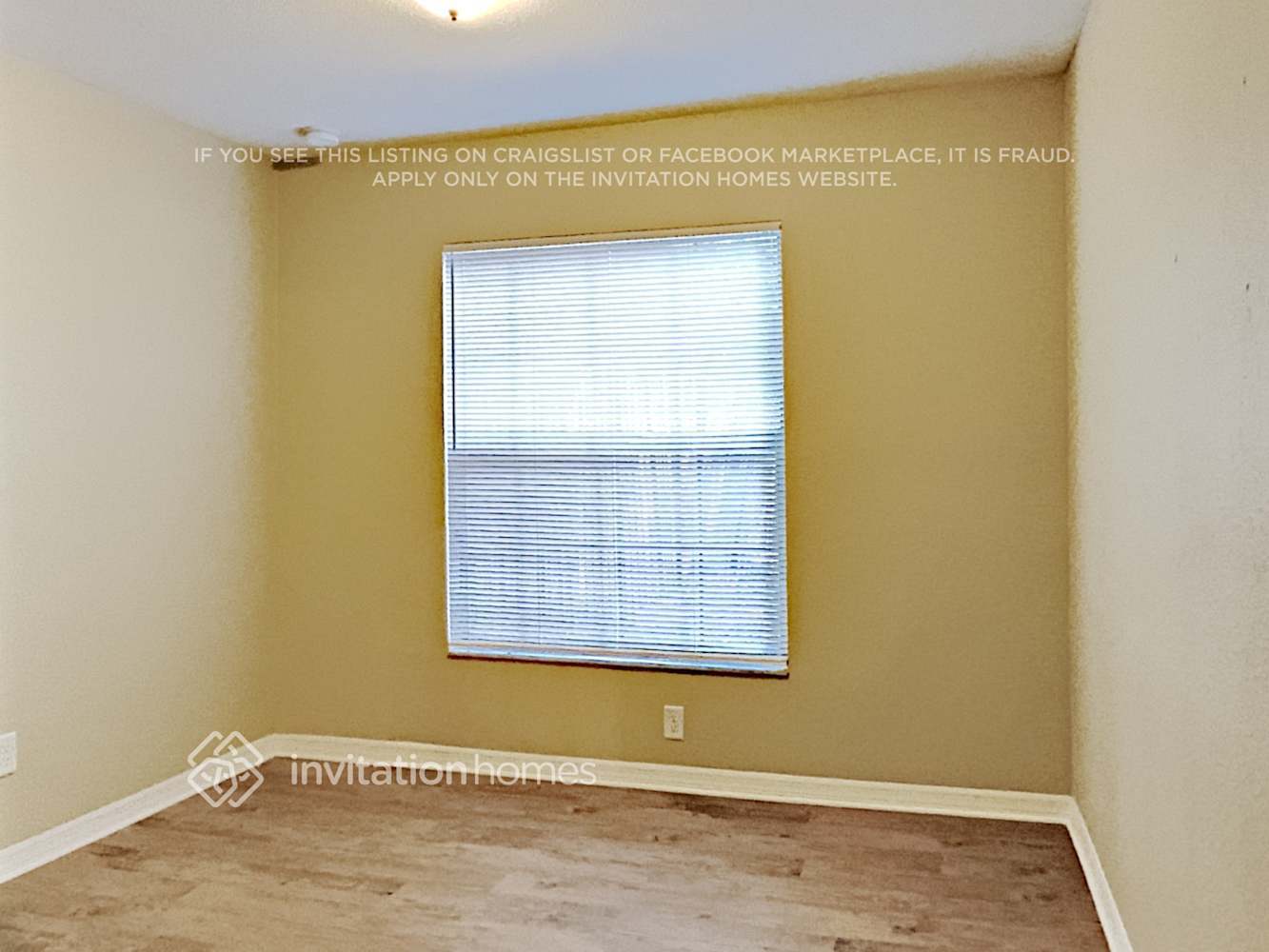 Building Photo - 979 N Jerico Dr