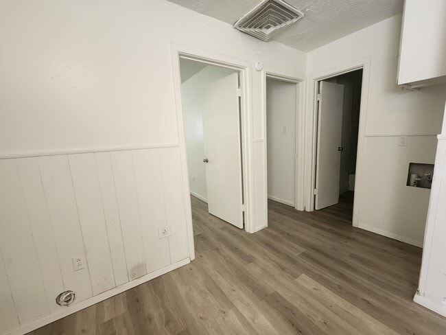 Building Photo - 609 38th St