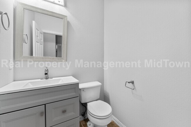 Building Photo - 343 Mesquite Hill Dr
