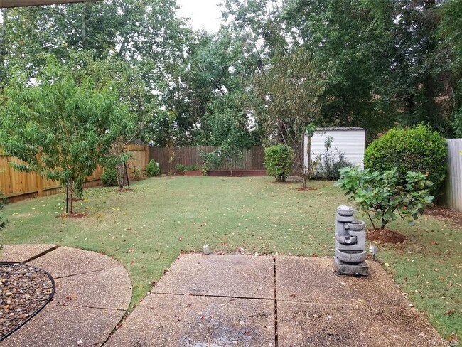 Building Photo - 5906 Carmel Dr