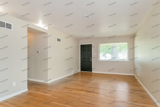 Building Photo - 795 Mullanphy Ln