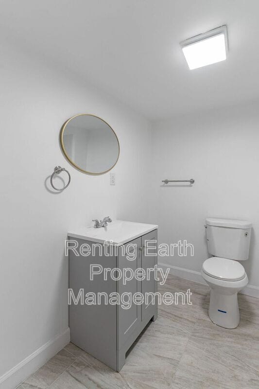 Building Photo - 9746 Diamond Dr