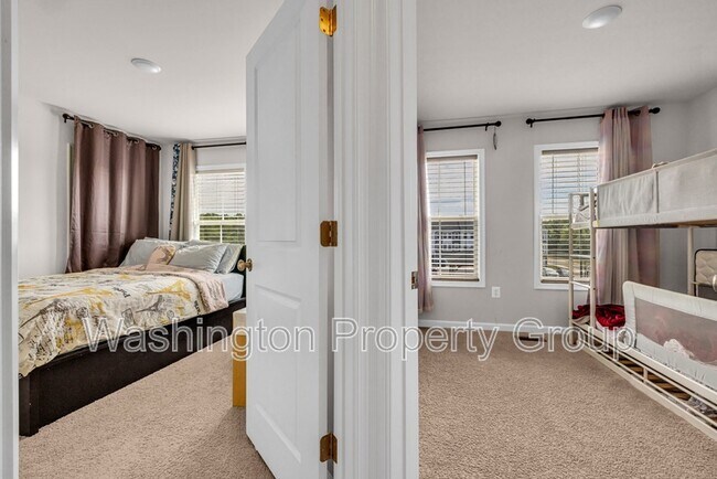 Building Photo - 4013 Singerville Ct