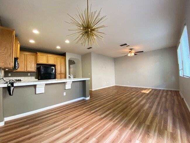 Building Photo - Coming Soon - Natomas 2/2 at Riverdale Nor...