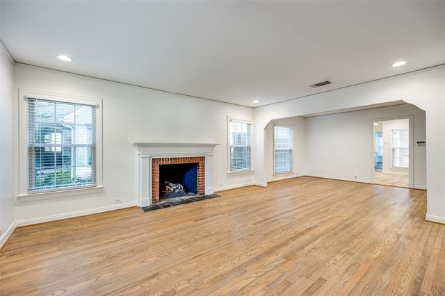 Building Photo - 4404 Hyer St