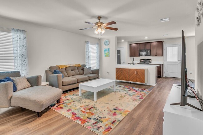 Building Photo - 209 Wishbone Ln