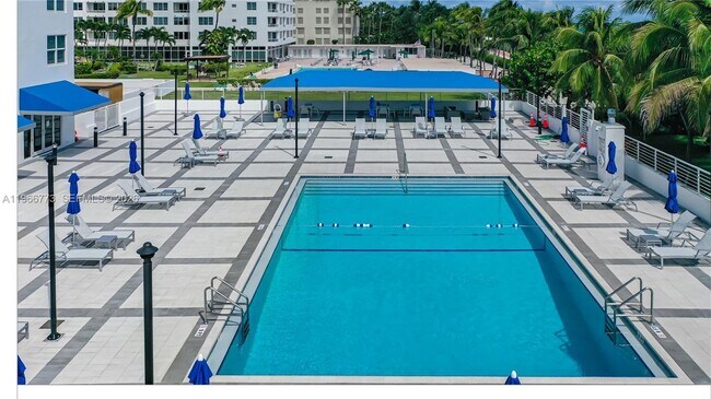 Building Photo - 5001 Collins Ave